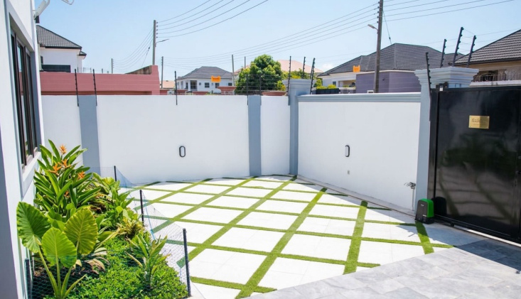 Paved courtyard view from the Soma Court brochure